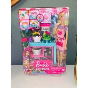 Barbie You Can Be Anything Gardening Garden Gardner Playset NEW